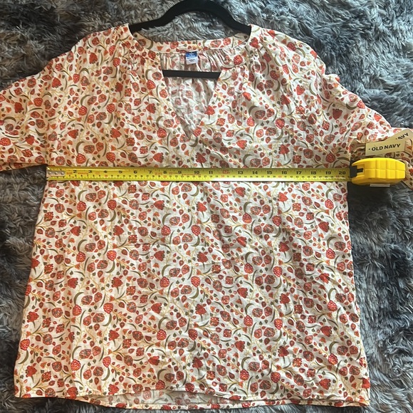 Old Navy Long Sleeve Floral Top‎ - Picture 8 of 12